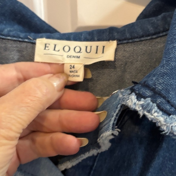 Eloquii Two-Tone Blue Jean Jacket - Picture 2 of 7